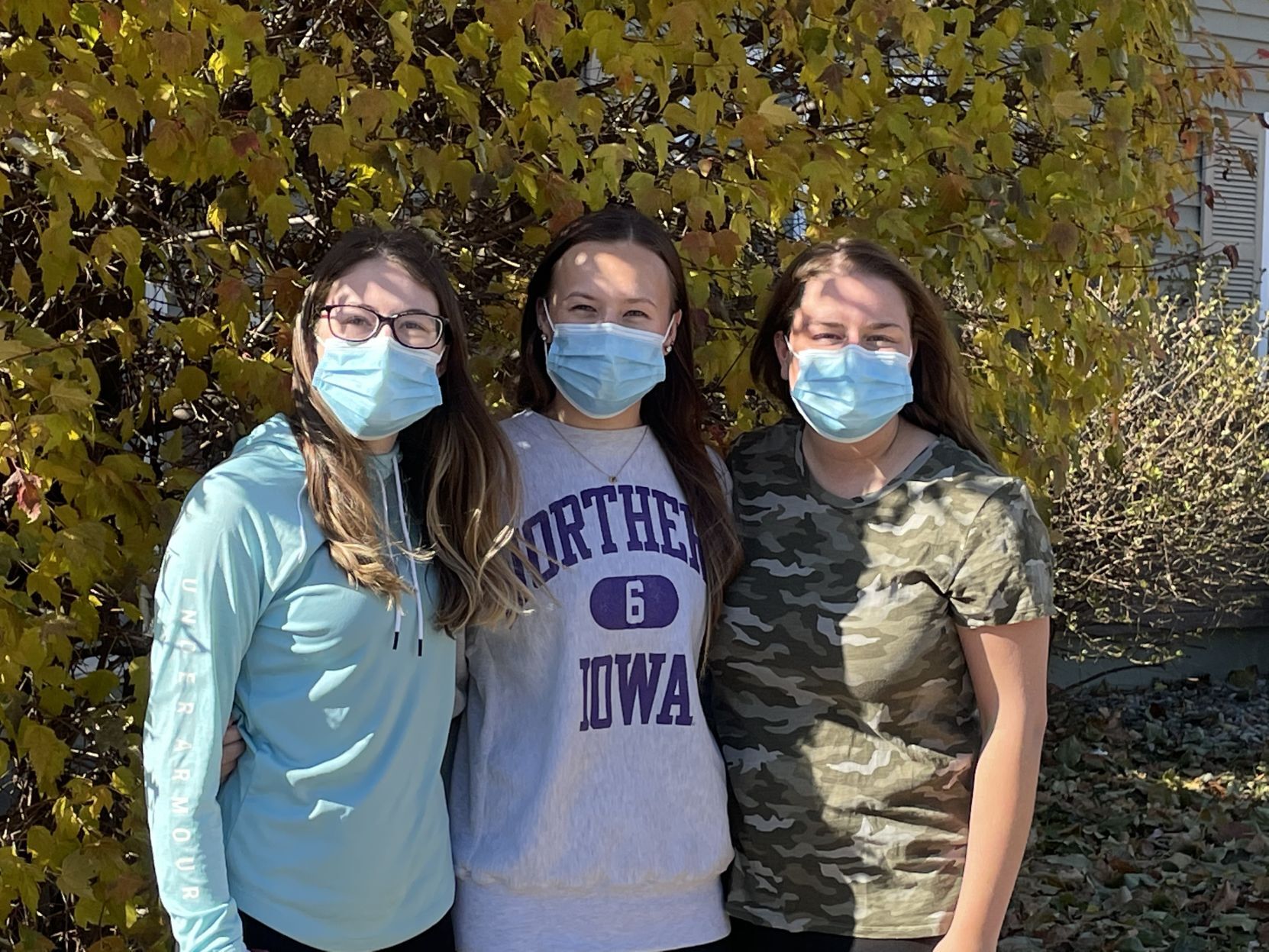 Gillian Servais, Alexandra Hable, and Viktoria Droegkamp
